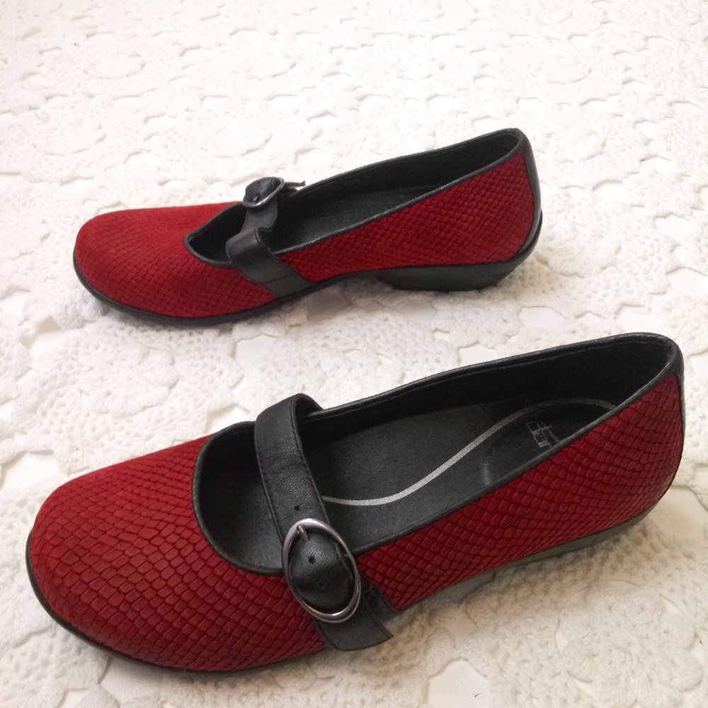 Women's Mary Jane Shoes Size 8